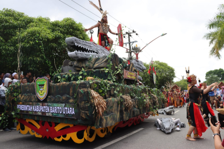 KARNAVAL FESTIVAL BUDAYA ISEN MULANG
