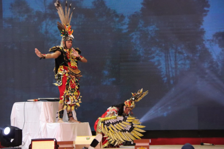 UNJUK BAKAT FINALIS PUTRA PUTRI PARIWSATA