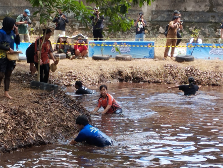 LOMBA MANGARUHI