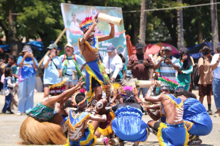 TARIAN TRADISIONAL PAPUA 
