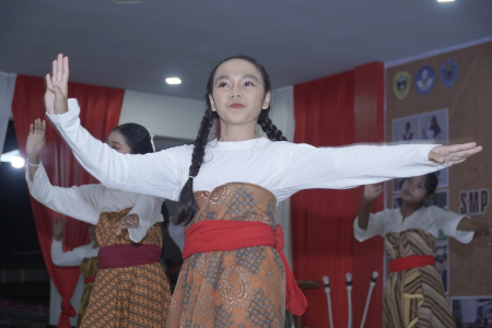 TARI LALA