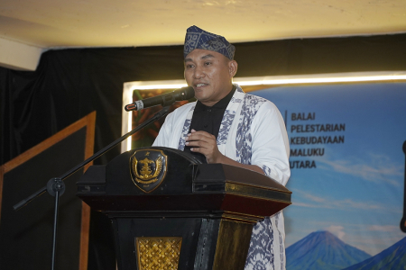 KEMBANGKAN KREATIFITAS PARA SENIMAN