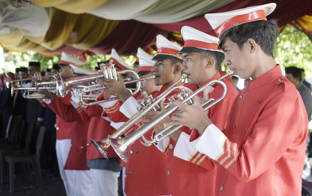 TIUP TEROMPET IRINGI LAGU HYMNE TIDORE