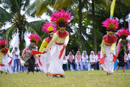 TARIAN KOLOSAL SALAI DUMAI
