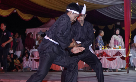 ATRAKSI GADANG BERSILAP