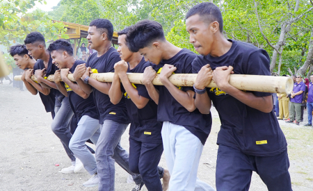 ATRAKSI BAMBU GILA