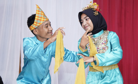 TARI DANA-DANA