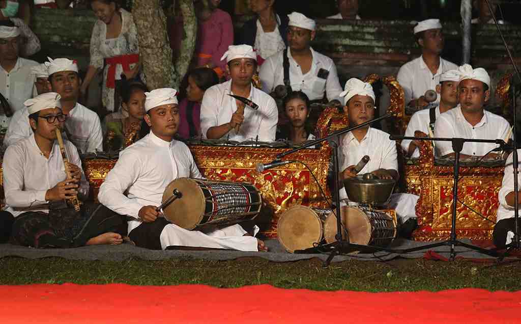 PENABUH GAMELAN BALI