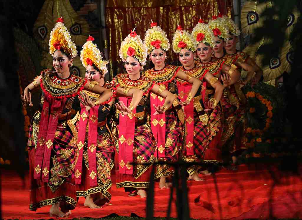 PENARI SISYA