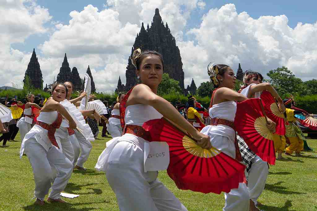 JOGJA MENARI II