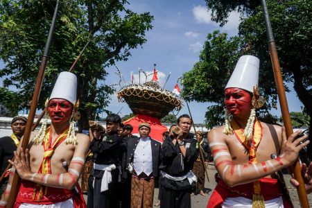 KIRAB GREBEG BESAR KERATON KASUNANAN SOLO