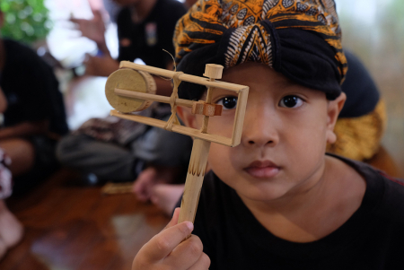 MENGENAL PERMAINAN TRADISIONAL