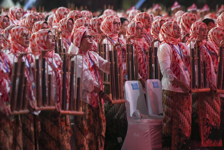 PEMECAHAN REKOR DUNIA PAGELARAN ANGKLUNG