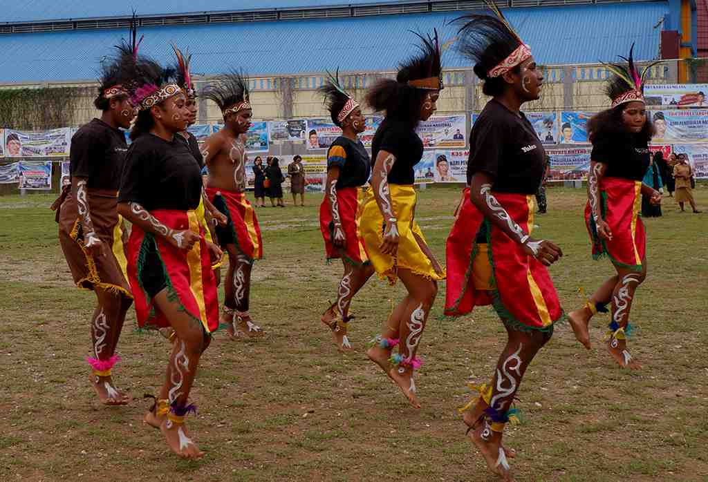 PERINGATAN HARI PENDIDIKAN NASIONAL DI JAYAPURA