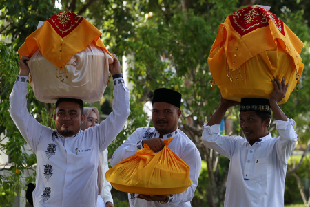 TRADISI KENDURI MAULID AKBAR ACEH