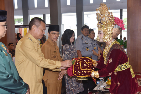 AMBIL SIRIH DALAM CARANO