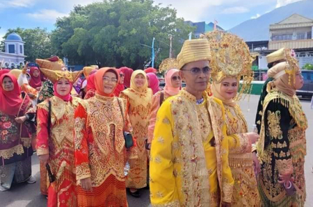 KARNAVAL dan PAWAI BUDAYA SARASEHAN APEKSI
