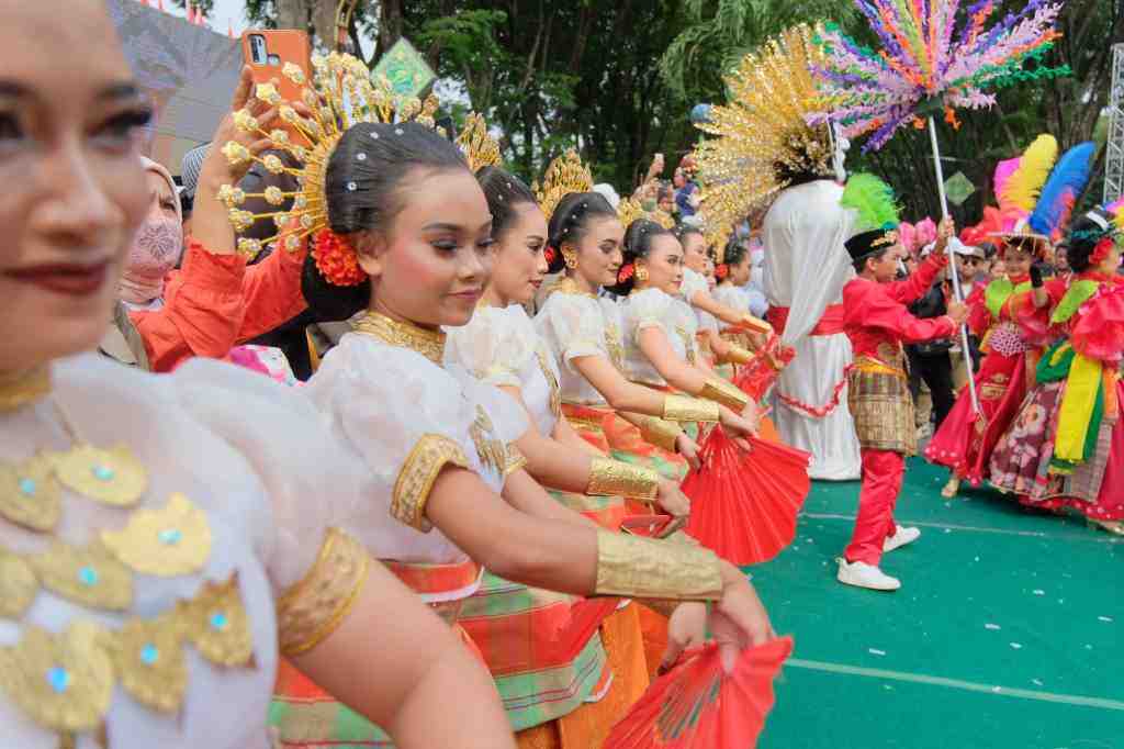 KARNAVAL NUSANTARA SATU ABAD LAHIRNYA NU 