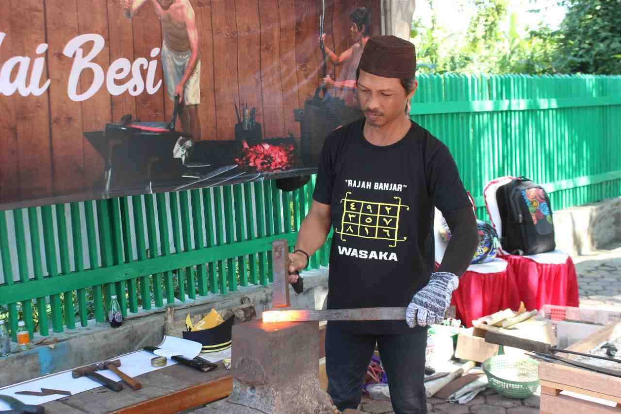 MENEMPA BESI