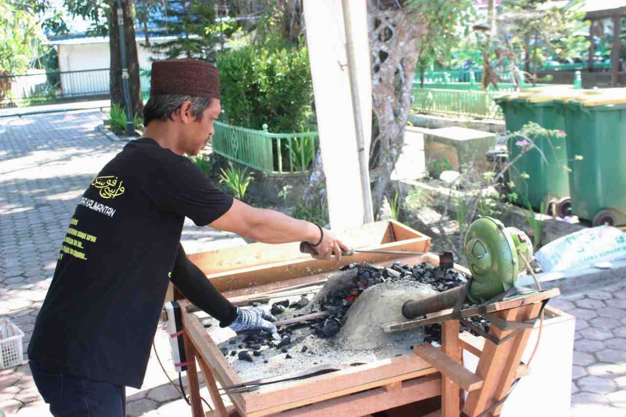 BUAT PARANG