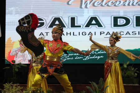TARI KUDA GEPANG
