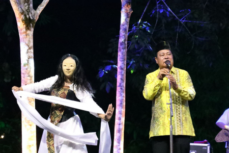 GUBERNUR KALSEL BACAKAN MONOLOG KEBUDAYAAN