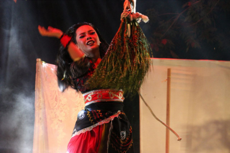 TARI KREASI DAYAK BAKUMPAI
