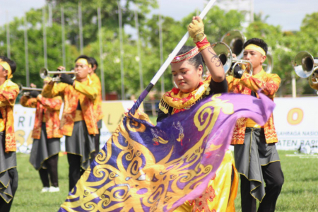 BERMAIN BENDERA