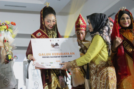  JUARA 1 GALUH KEBUDAYAAN KALSEL