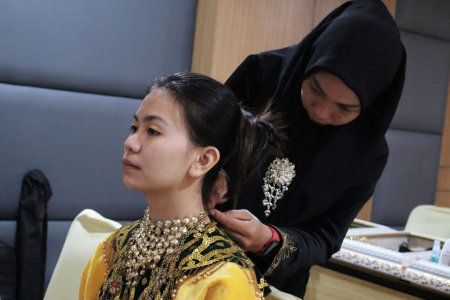 PASANG KALUNG CEKAK