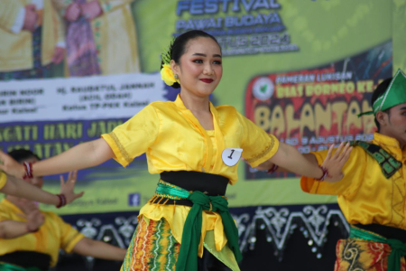 TARI KREASI MAURUNG