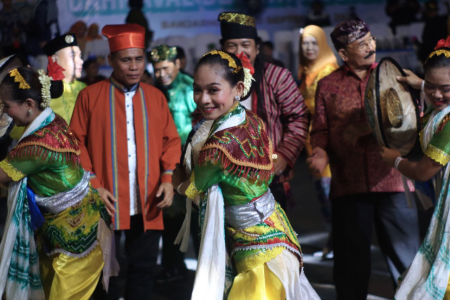 TARI ILALANG