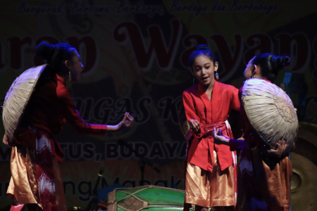 TARI KREASI TANGGUI