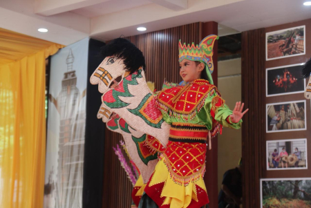 TARI GEPANG KHAS KALSEL