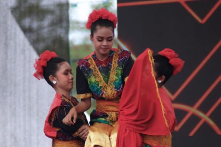 TARI KREASI DAERAH