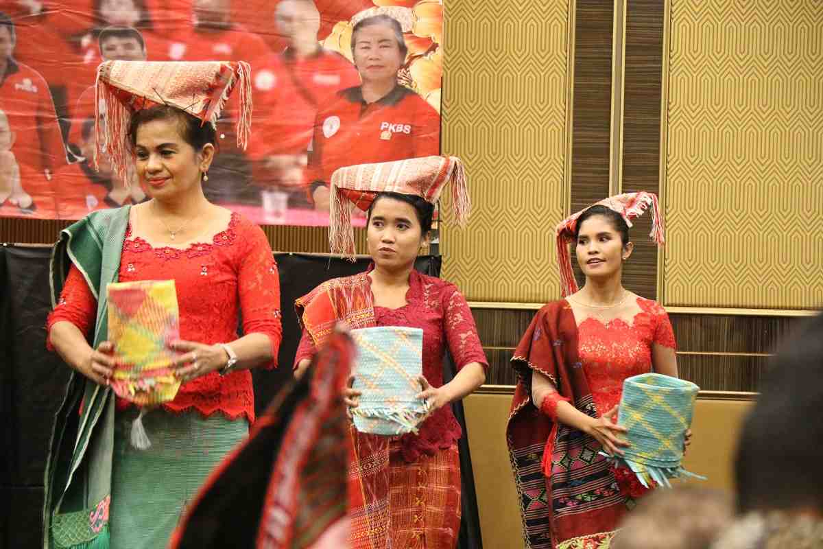TARI TOR TOR