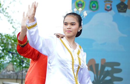 TARI LALA