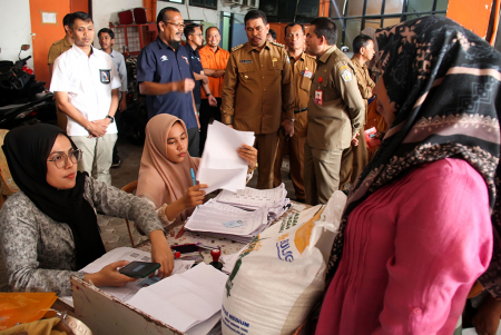 BANSOS CADANGAN BERAS PEMERINTAH DI LHOKSEUMAWE