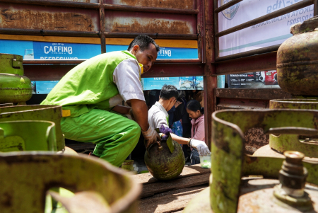 ANGKUT TABUNG LPG KOSONG