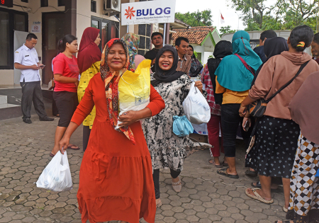 OPERASI PASAR UNTUK MENEKAN KENAIKAN HARGA BERAS