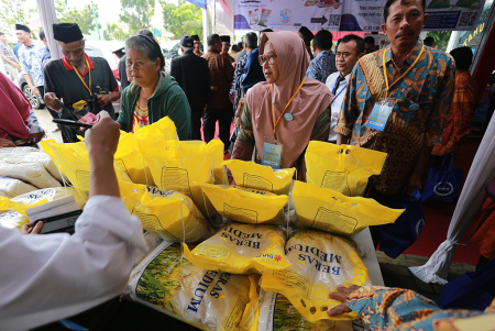 STABILISASI HARGA DAN PASOKAN BERAS DI INDRAMAYU