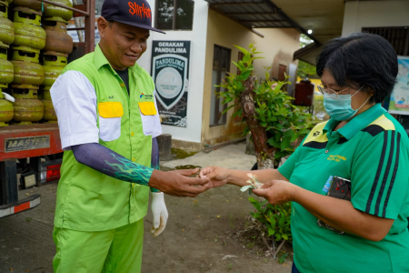 SERAHKAN KUPON NOMOR ANTREAN