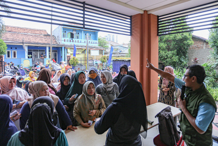 ANTRE BELI BERAS MURAH