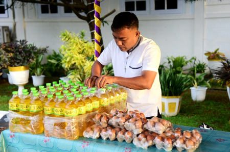 MINYAK GORENG GRATIS