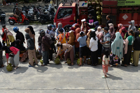 ANTRE MEMBELI TABUNG GAS ELPIJI 3 KG