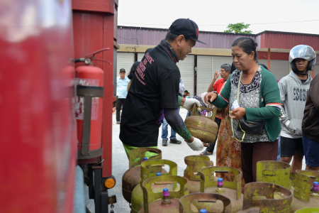 SERAHKAN TABUNG GAS ELPIJI 3 KG