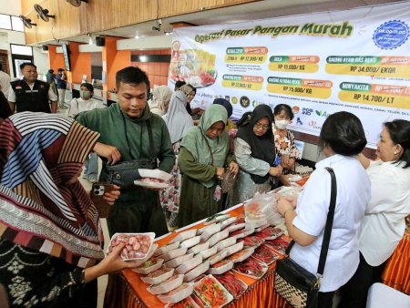 OPERASI PASAR SEMBAKO MURAH  