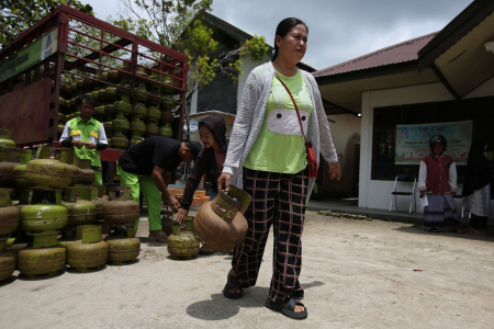BAWA TABUNG GAS ELPIJI 3 KG 