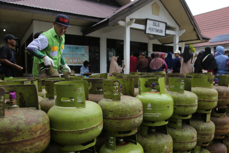 DISTRIBUSIKAN GAS ELPIJI 3 KG