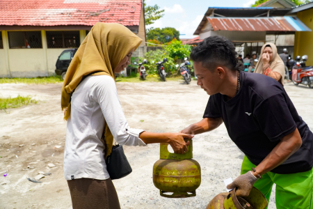 SERAHKAN TABUNG GAS 3 Kg